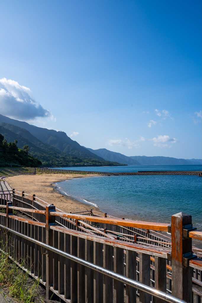 道の駅根占からの青い海