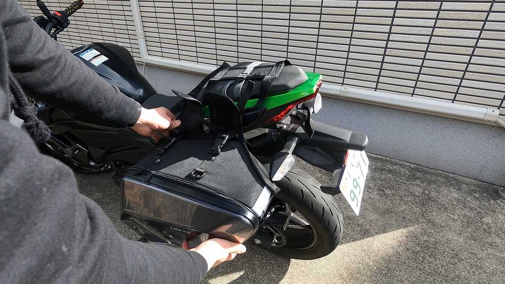 バッグを取り付ける2